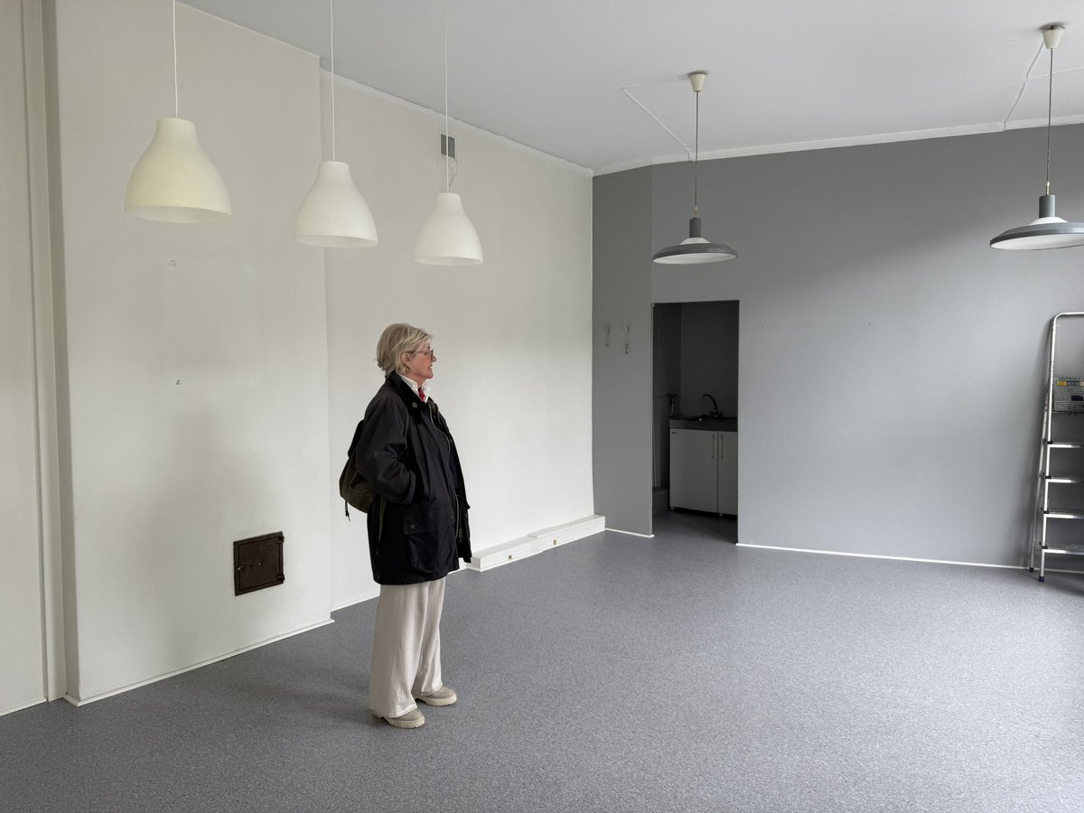 Soon my little girl will start going to kindergarten, and it is time for me to move my office out of her bedroom.
I’m the 1st of July I’m getting the keys to my new studio ❤️