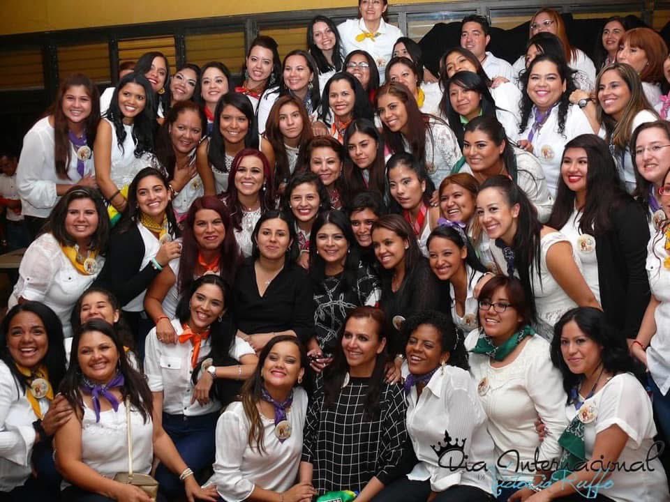 krmenbes's tweet photo. Hoy no es cualquier día, es el DÍA INTERNACIONAL DE VICTORIA RUFFO 🙌🏼😍👸🏻✨
Te amamos infinito Queen @victoriaruffo31 ♥️♥️♥️
#DIVR #DiaInternacionalDeVictoriaRuffo
#VictoraRuffo #Queen https://t.co/c387lRCeiB