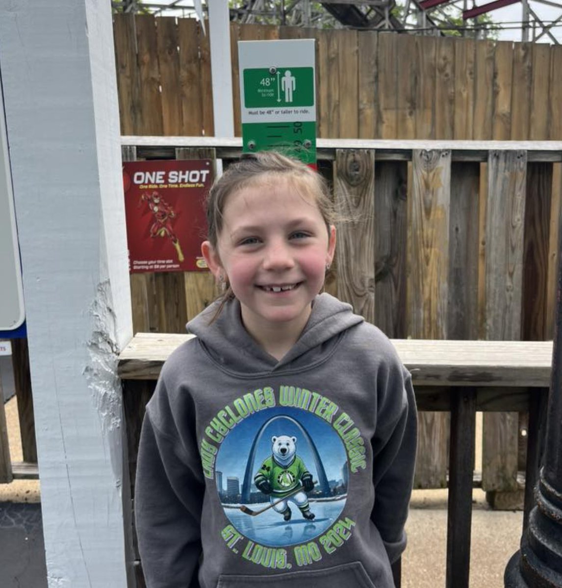 Repping the #ladycyclones while entering her upside down coaster era! 💚🎢 #stlladycyclones #stlgirlshockey #rollercoaster