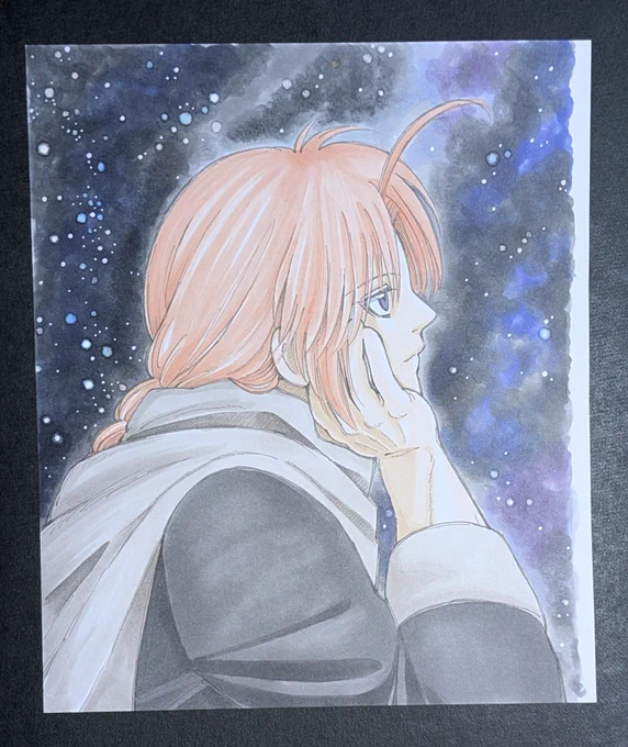 デジタルのもの持ってないので紙に描いてコピックで塗ってそれをスマホで撮って載せるっていう完全アナログ
