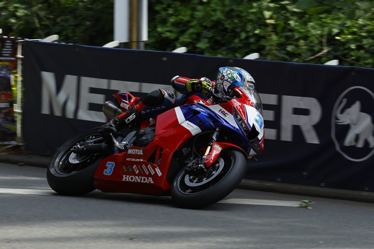Honda Racing UK (@hondaracinguk) on Twitter photo Race Week day 1 report from Honda Racing including rider quotes can be found here: link.honda.racing/88dV
#HondaRacing #Fireblade #CBR600RR #IoMTT #IoMTT25 <a href="/deanharrisonTT/">Dean Harrison</a> <a href="/jm130tt/">John McGuinness MBE</a> Race Week day 1 report from Honda Racing including rider quotes can be found here: link.honda.racing/88dV
#HondaRacing #Fireblade #CBR600RR #IoMTT #IoMTT25 <a href="/deanharrisonTT/">Dean Harrison</a> <a href="/jm130tt/">John McGuinness MBE</a>