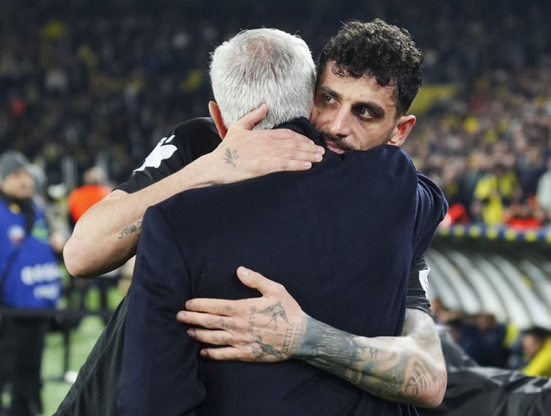 Elis Buse Araç tweet media