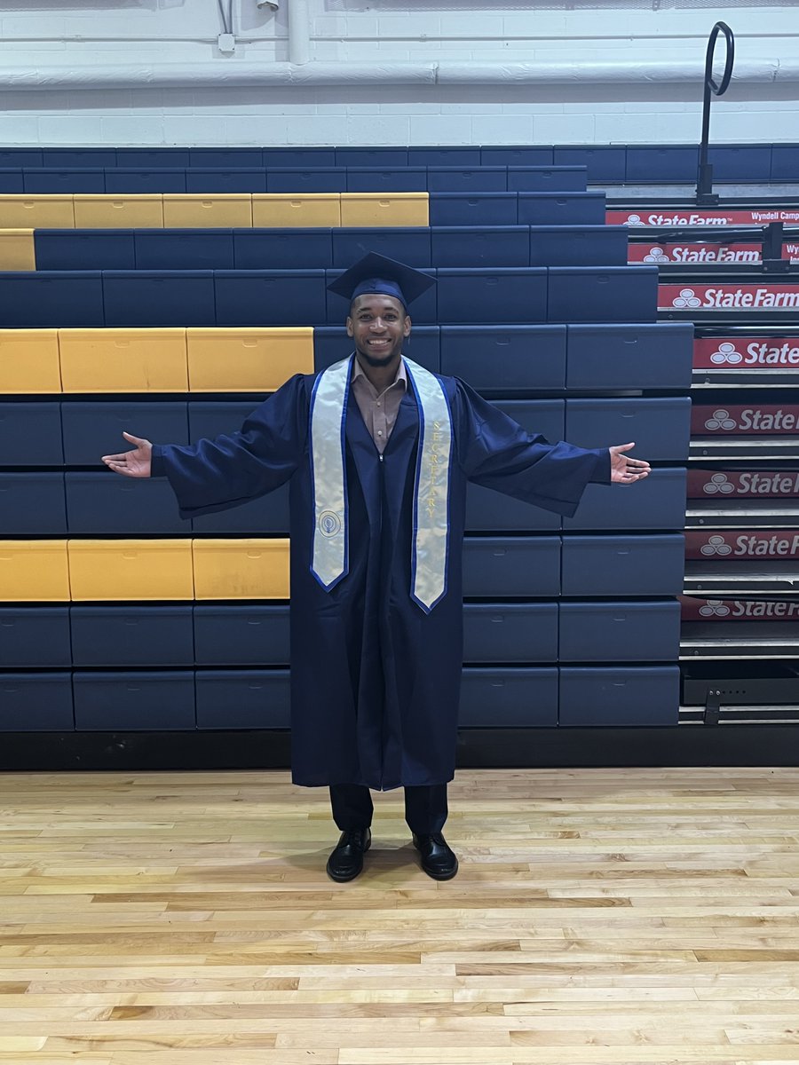 Our first graduating RA we want to highlight is Cameron Gainer, Twin RA! Cameron graduated with his degree in Business Management. He was a great addition to our team at Twin Towers. Good luck on all your future endeavors, Cam! We will miss you!