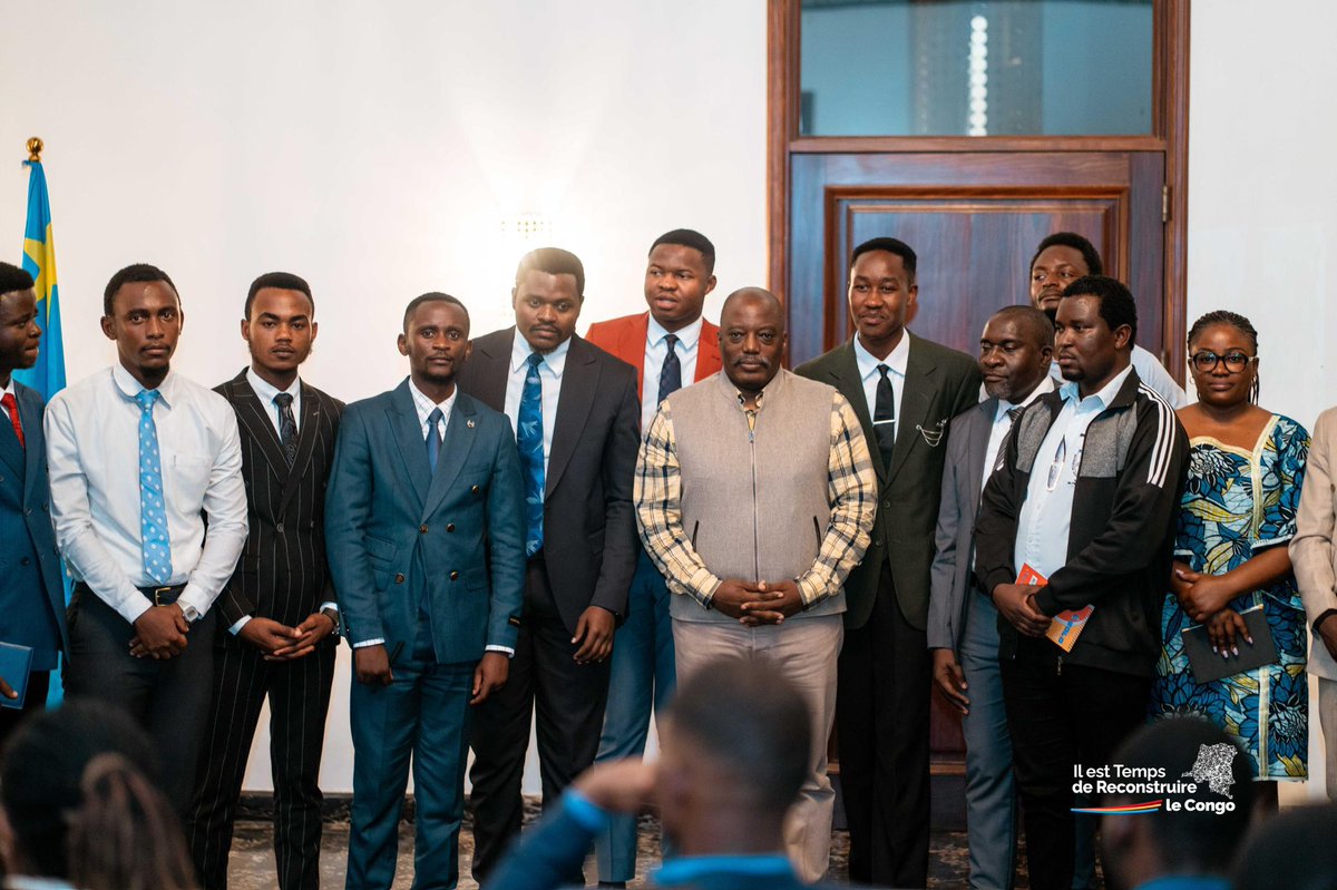 Goma | Lundi 02 juin 2025, Dans le cadre de ses consultations, S.E. Joseph Kabila Kabange a reçu les Associations des Jeunes de Goma. Un seul sujet à l’ordre du jour : la paix.

Le Président Kabila a rappelé que la jeunesse congolaise a un rôle déterminant à jouer pour empêcher
