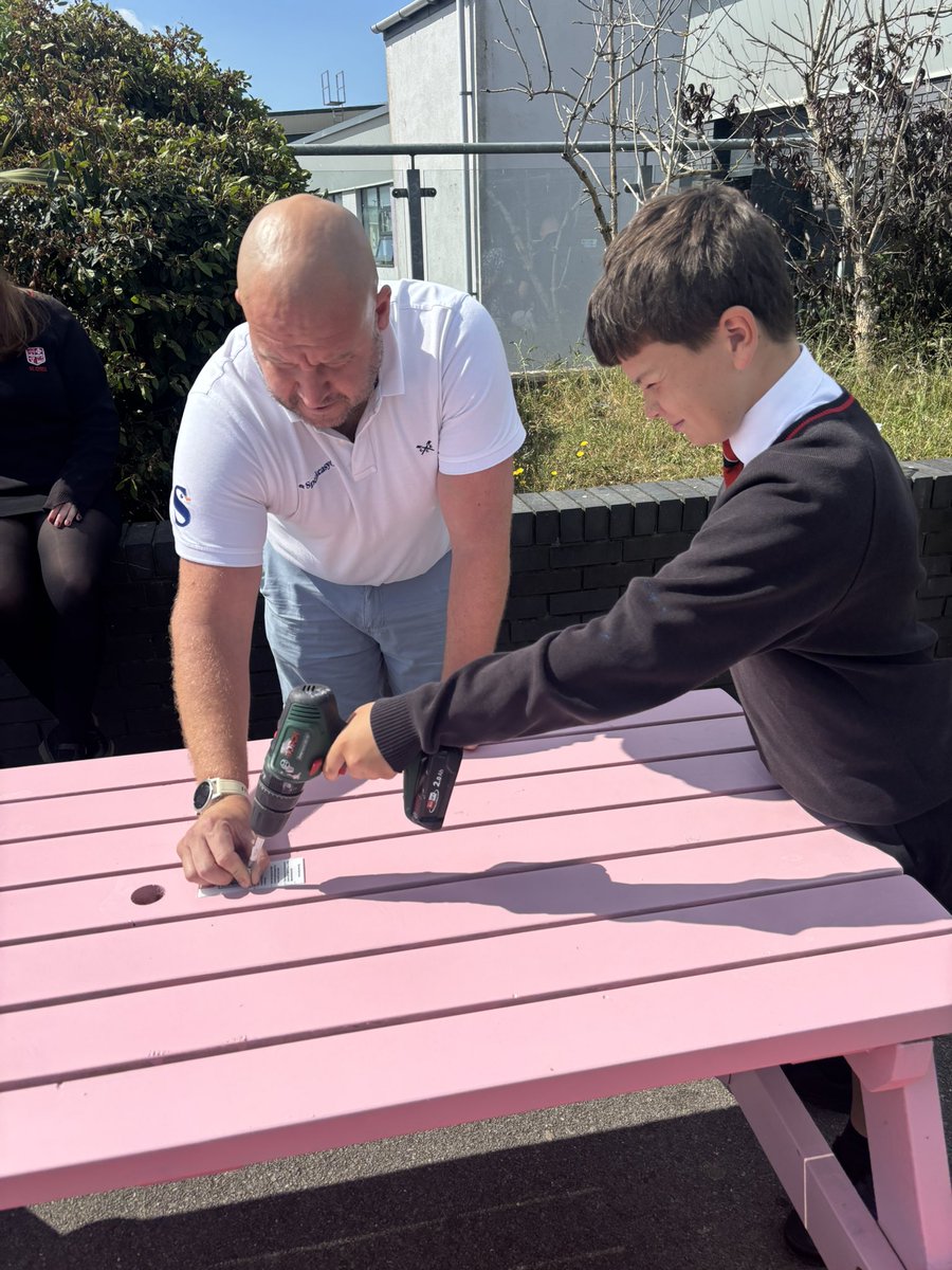 Thank you so much <a href="/CoganCoroAFC/">Cogan Coronation AFC</a> for introducing us to <a href="/SpeakeasyClub1/">Speakeasy Club 🐧</a> and your generous bench donation. We loved it so much we got one too using money raised from recent <a href="/stcyresfriends/">@FriendsofStCyres</a> events!