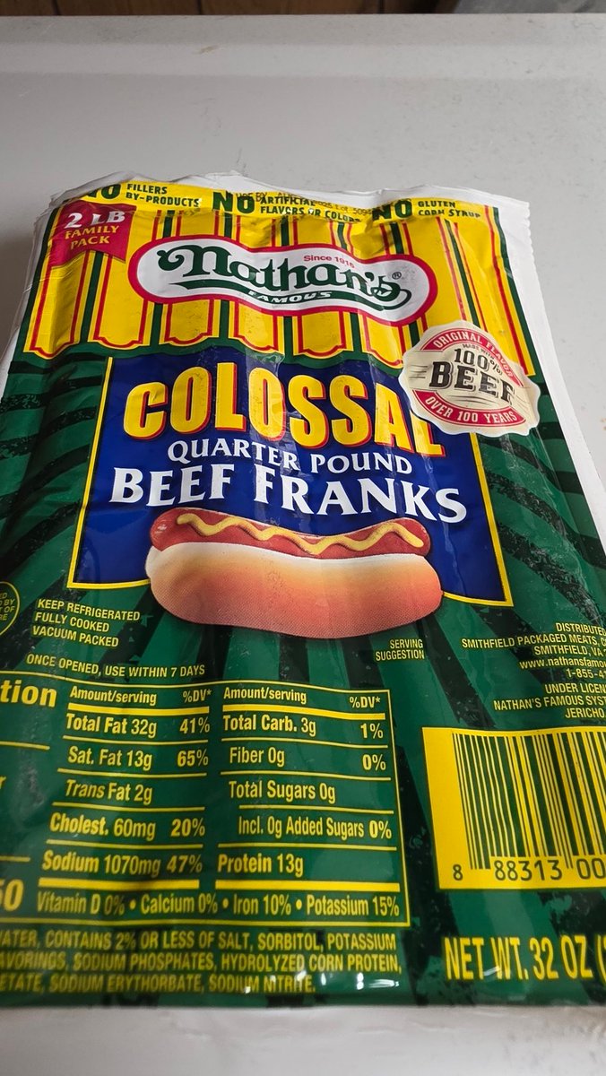 mkcstudioz's tweet photo. I don't gamble but im sure this pack of @NathansFamousCA #glizzy got me feeling like Charlie when he found that golden ticket ! https://t.co/9kYSmLCkPc