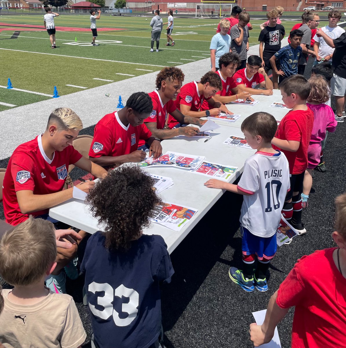 Harding Presidents (@hardingprexies) on Twitter photo ⚽️71 soccer campers
🏀63 girls basketball campers
⛳️12 golf campers
🐓19 farm campers
🔴⚫️Busy day at MCS!!!
Thanks FutOhio for your help at soccer camp!!!
<a href="/MCSPresidents/">Marion City Schools</a>
<a href="/SuptMurphyMCS/">Brian Murphy</a> ⚽️71 soccer campers
🏀63 girls basketball campers
⛳️12 golf campers
🐓19 farm campers
🔴⚫️Busy day at MCS!!!
Thanks FutOhio for your help at soccer camp!!!
<a href="/MCSPresidents/">Marion City Schools</a>
<a href="/SuptMurphyMCS/">Brian Murphy</a>
