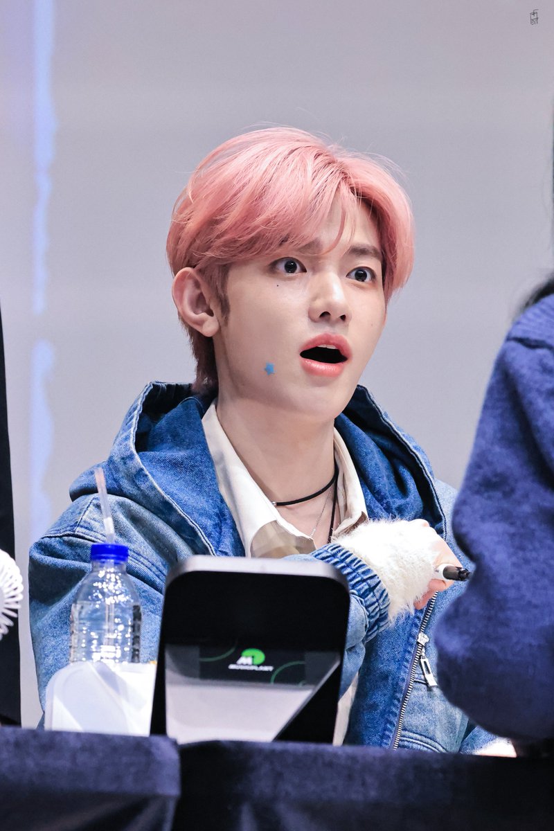 250307

#장하오 #ZHANGHAO #章昊 #ZB1
#제로베이스원 #ZEROBASEONE