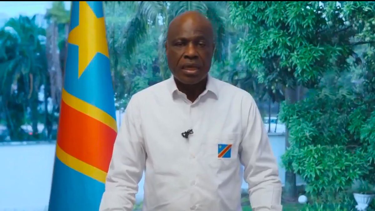 Bien entendu les initiées à la politique de merde de la RDC savent déjà qu’il n’y a rien de sérieux lá dedans, 
La bipolarité , la versatilité et le manque de sérieux sont les caractéristiques importantes des politiciens congolais 😑

C’est déjà vue tout ça 🙄

#RDC
