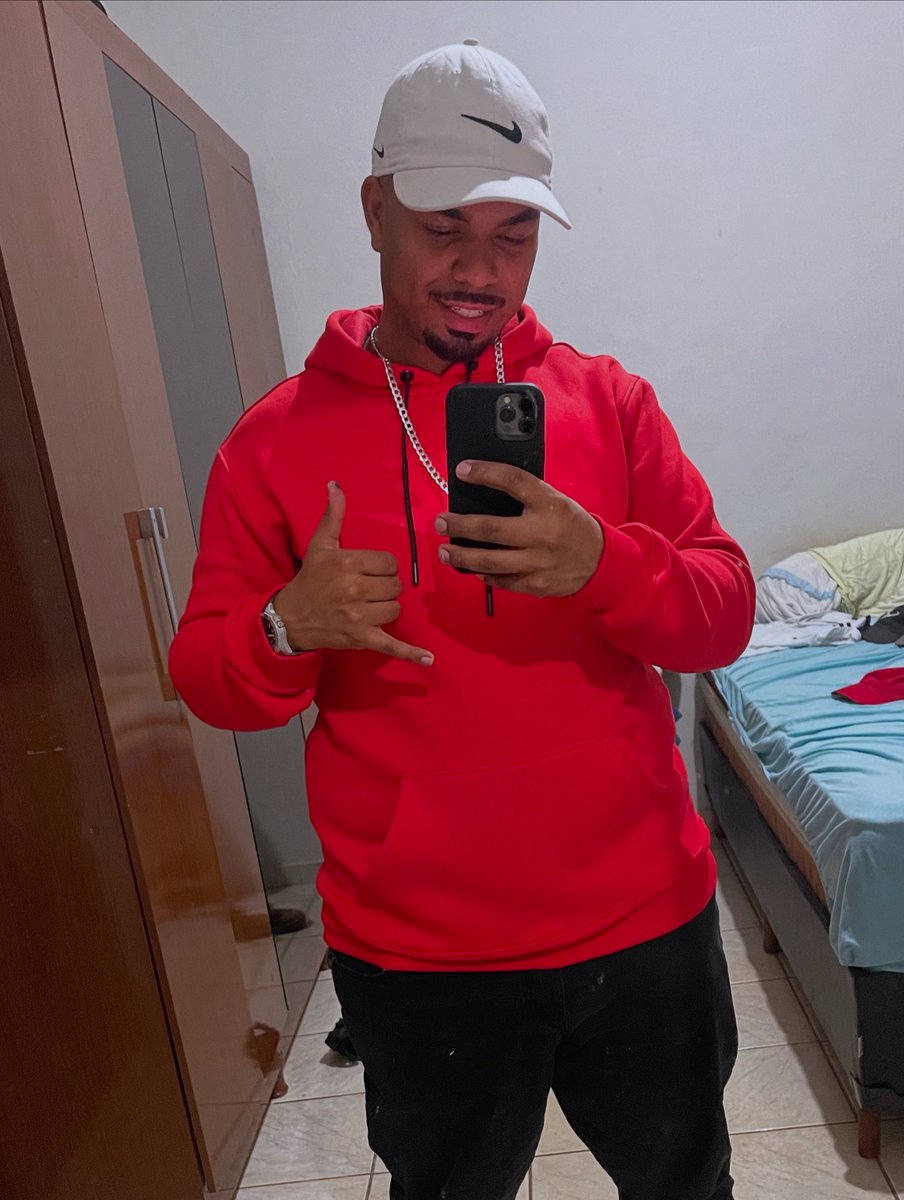 Entre tropeços e acertos, sigo sempre em frente.💪🏾