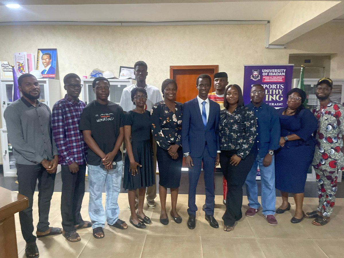 cohcui's tweet photo. *COUNCIL OF HALL *CHAIRPERSONS.* 

 *SPECIAL  RELEASE* 

*TO ALL STUDENTS OF THE UNIVERSITY OF IBADAN*

We are pleased to announce a productive meeting with the Deputy Vice Chancellor (Administration), University of Ibadan. 

*SIGNED*
 *THE COUNCIL* https://t.co/Ct727Etp2p