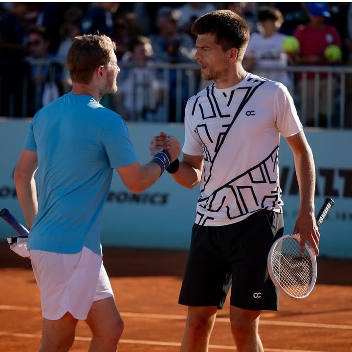 TheTennisTalker's tweet photo. Huge win again for Luke Johnson 🇬🇧 and Sander Arends 🇳🇱 6-3 2-6 7-6 over Glasspool 🇬🇧 &amp; Cash 🇬🇧 to make the French Open QFs https://t.co/o4f0SmBjSW