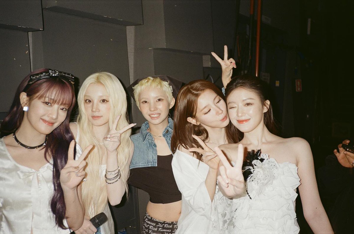 hourlyminniee's tweet photo. I-DLE https://t.co/ffopzu1yDa