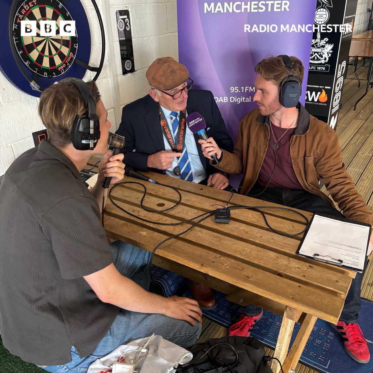 BBC Sport Manchester (@bbcrmsport) on Twitter photo Crowds are starting to build for Oldham’s Party in the Park 🎉
🕕 Total Sport is live from 6pm
🎧 Listen via <a href="/BBCSounds/">BBC Sounds</a>: bbc.in/radiomanc
#OAFC #bbcfootball Crowds are starting to build for Oldham’s Party in the Park 🎉
🕕 Total Sport is live from 6pm
🎧 Listen via <a href="/BBCSounds/">BBC Sounds</a>: bbc.in/radiomanc
#OAFC #bbcfootball