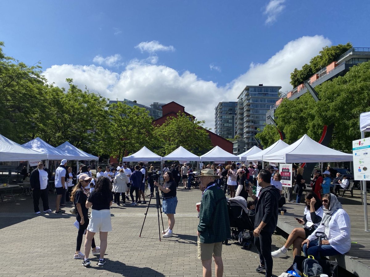 JMitchellNVAN's tweet photo. Great to kick off June with the Kidney Walk in Vancouver. Perfect sunny weather and a great community coming together in support of individuals and their families dealing with kidney disease. A big thank you to everyone who kindly sponsored my participation 🙏 #kidneywalk #kfoc https://t.co/z2EGn0o0oo