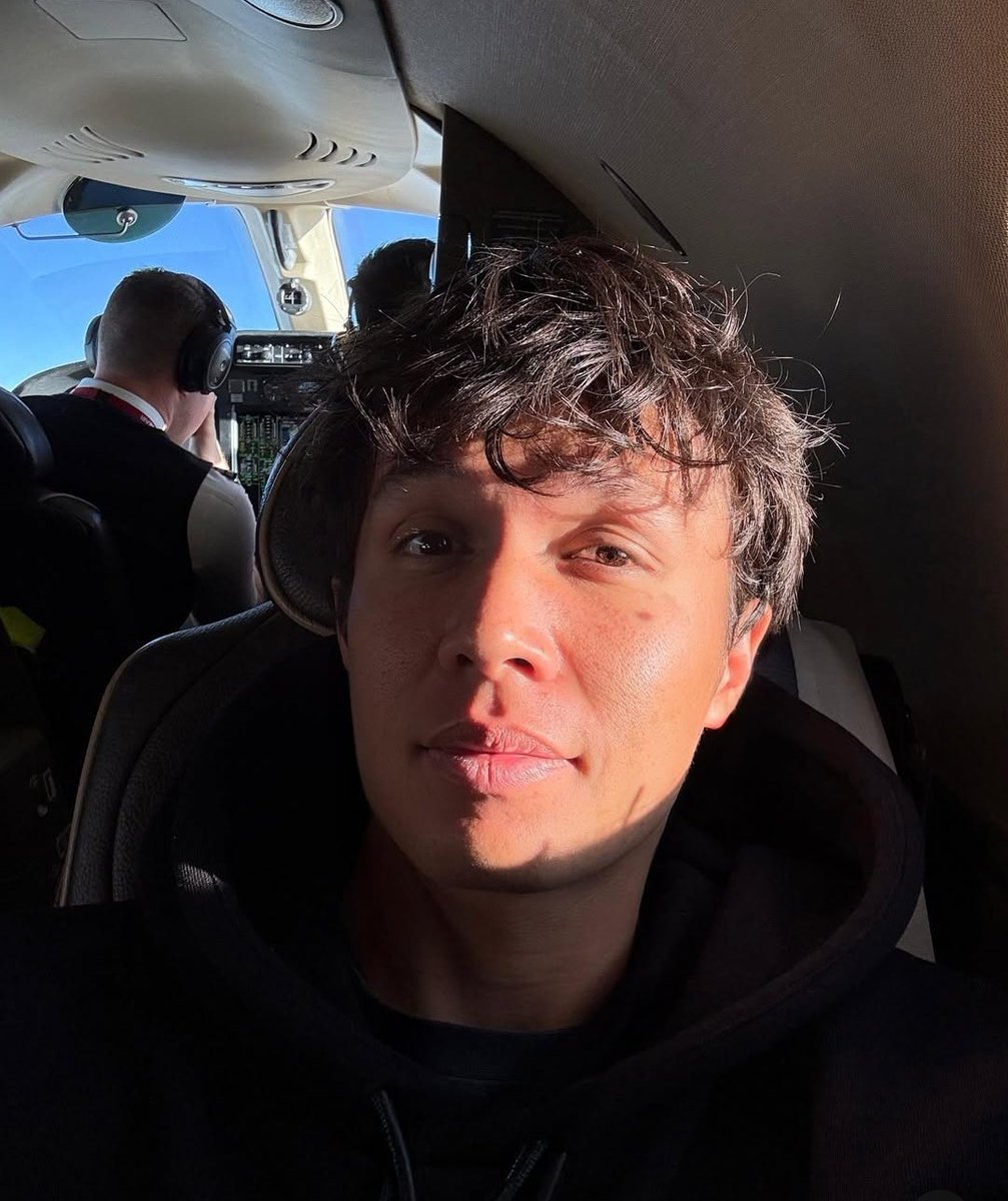 give me 15 minutes in a room with him and one of us is leaving pregnant