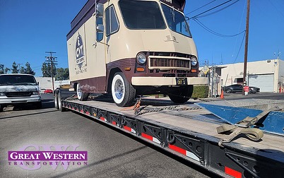 GWTrans's tweet photo. Take a look at this truck we hauled!

#trucking #lowboy #heavyhaul #shipping https://t.co/KWnGat7EfV