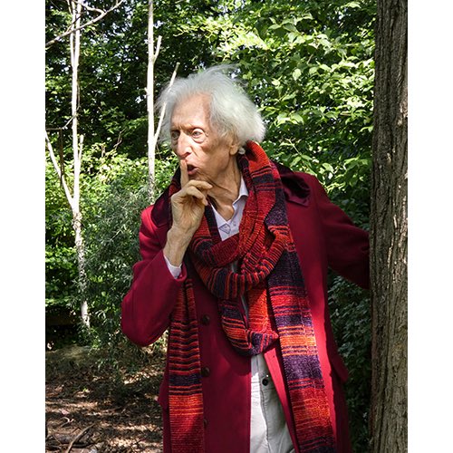 DoctorWhoHome1's tweet photo. Some lovely new shots of Tom Baker from his new website! https://t.co/OpXpRGr4PZ