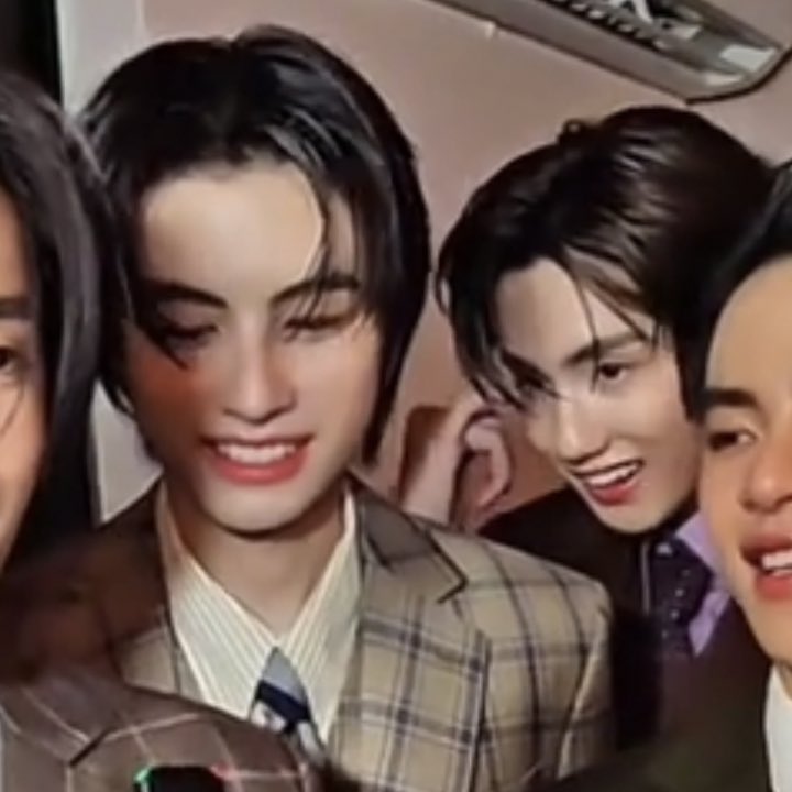 เกิดอะไรขึ้น