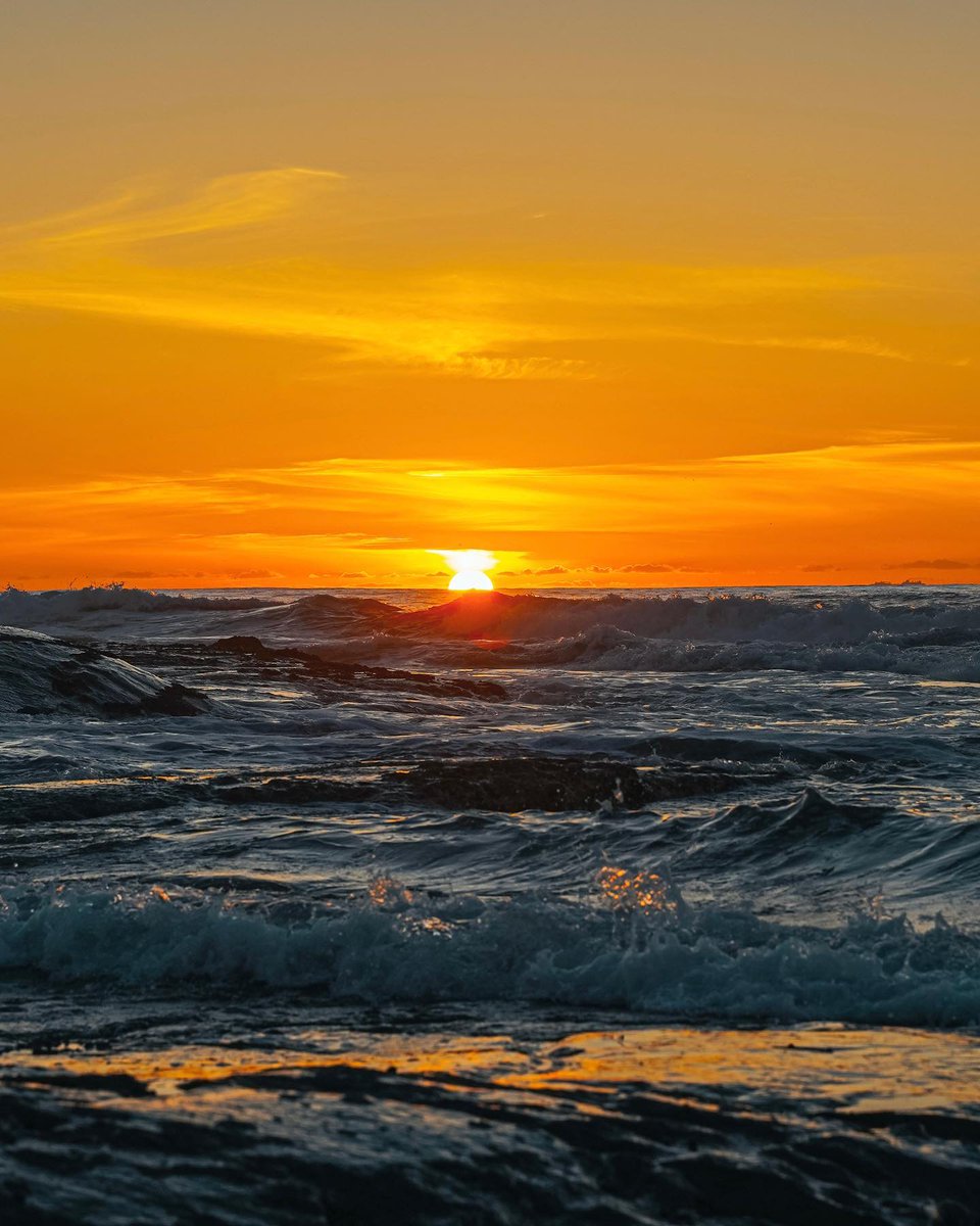 Sunsets in Porto and the North of Portugal are full-on experiences.

📍📸 Vila Praia de Âncora Beach IG @ nunomscoelho
📍📸 Afife Beach IG @ fatima19611
📍📸 Matosinhos Beach IG @ leandropita
📍📸 Moledo Beach IG @ _sbcp_