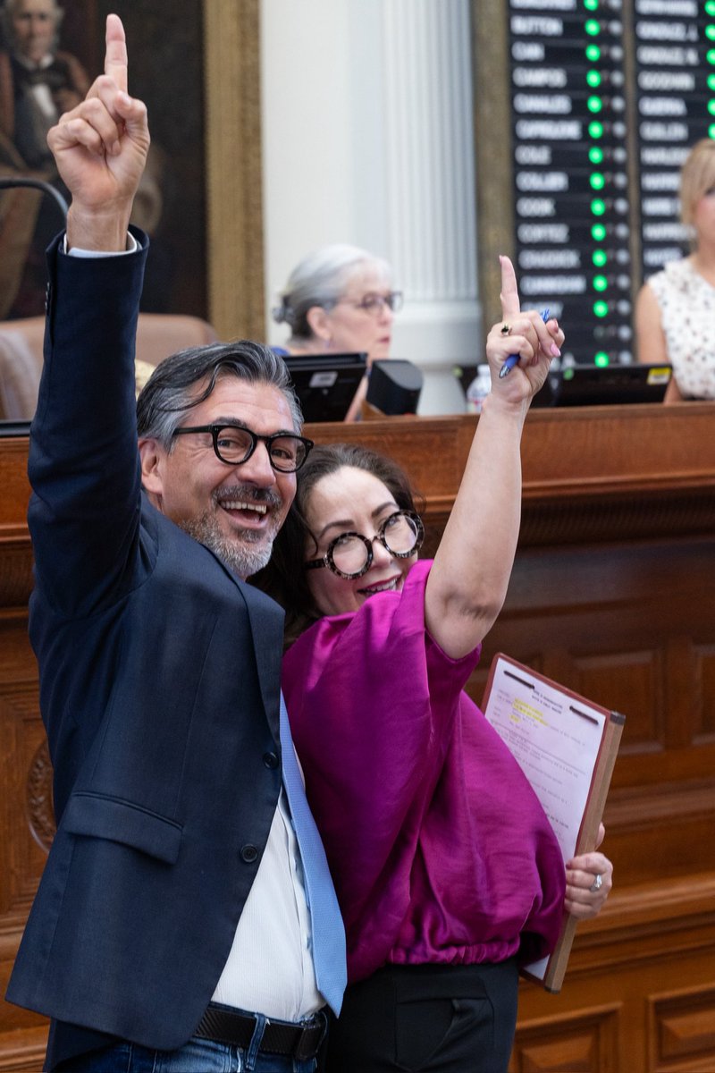 RepRamonRomero's tweet image. Happy Sine Die! It’s the last day of the 89th #txlege—full of hard fights, meaningful wins, & everything in between. I’m so grateful to my team, deskmate, colleagues, & everyone who helped us show up for HD-90 & Texans across the state. Thank you for being in this fight with me.