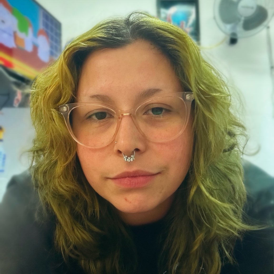 snotbabe's tweet image. Hi!! 👋
I’m Raven, a queer streamer & Piercing Apprentice! I enjoy horror movies, gaming, and Bloodborne. I work a lot, but stream when I can! Find me elsewhere at my socials below ⬇️