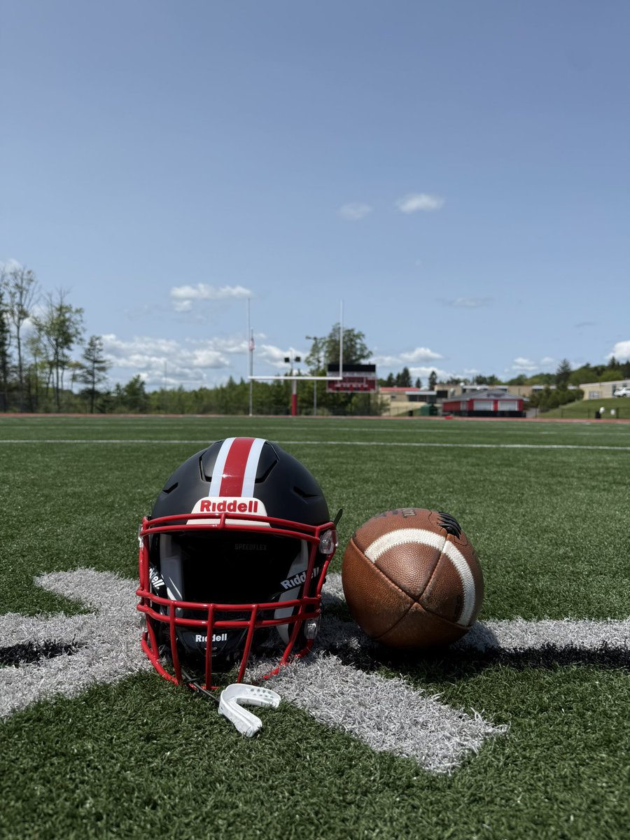 Grind Don’t Stop. 24/7 Putting in the work on and off the feild. #workout #qb #football