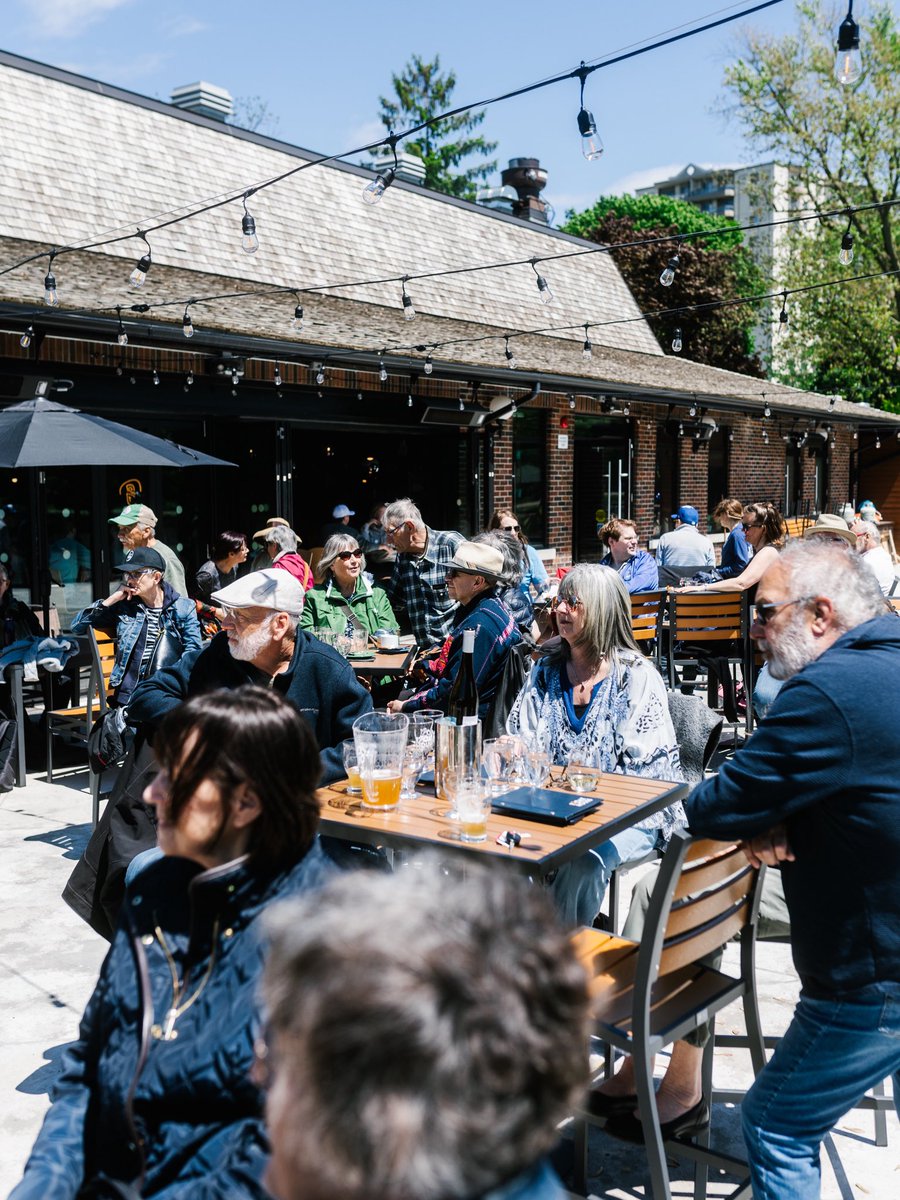 Warmer weather is on its way this week! Come grab lunch and dinner on our patio and soak up that sunshine ☀️ Plan ahead and make your resos at the link below - we’ll see ya in the sun ✌️ boathousedtk.com