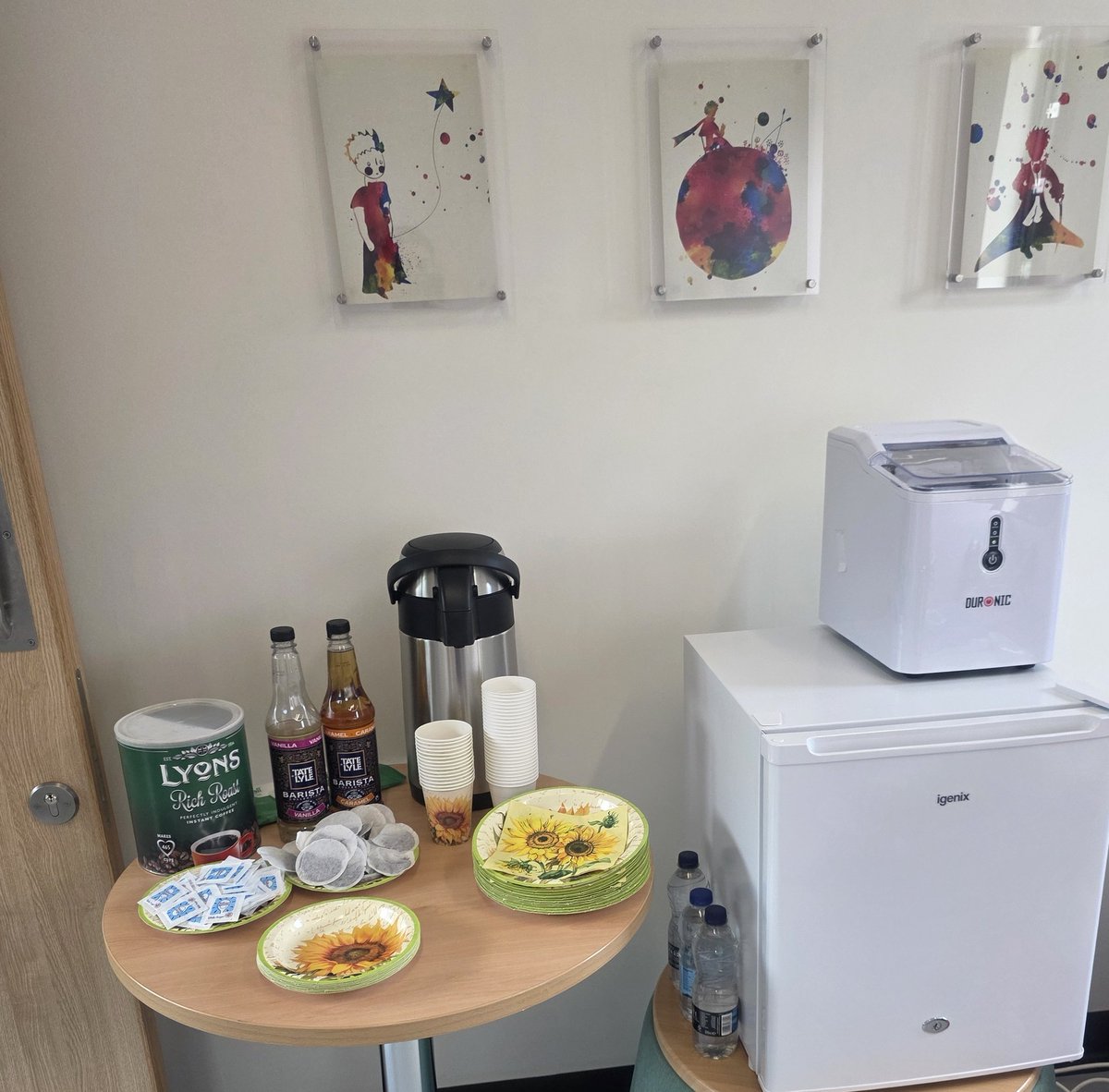 Sunflower House tweet media