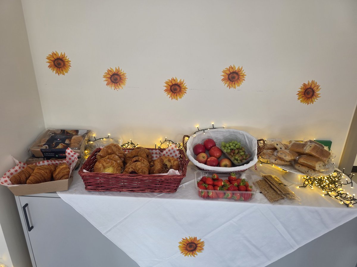 Sunflower House (@sfhalderhey) on Twitter photo Today we held our Wellbeing day!
We had a breakfast buffet, some relaxing messages, a picnic lunch and an optional staff check-in. β¨οΈ
We are planning to finish the day with a wellbeing quiz ππ»π€
Thank you to all the staff involved in planning this! ππ§‘
<a href="/AlderHey/">π₯ Alder Hey π</a>
#SFHπ» Today we held our Wellbeing day!
We had a breakfast buffet, some relaxing messages, a picnic lunch and an optional staff check-in. β¨οΈ
We are planning to finish the day with a wellbeing quiz ππ»π€
Thank you to all the staff involved in planning this! ππ§‘
<a href="/AlderHey/">π₯ Alder Hey π</a>
#SFHπ»