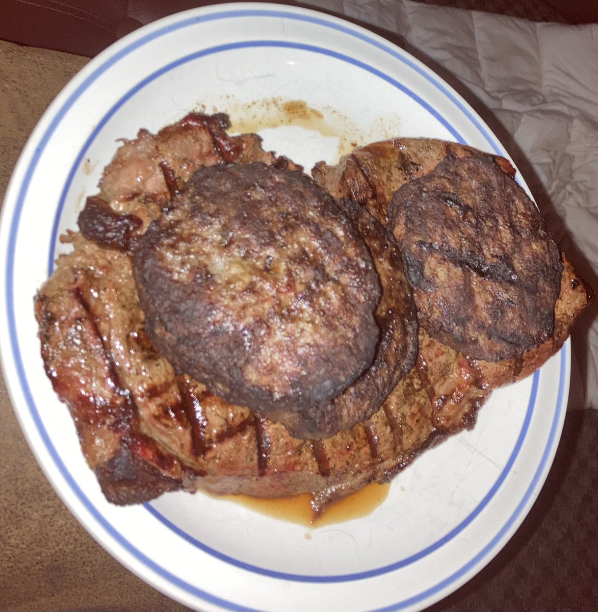Bacon cheddar burgers on top of sirloin steak as my fat source , it’s not always easy to eat like this because of costs but totally worth it and worth doing