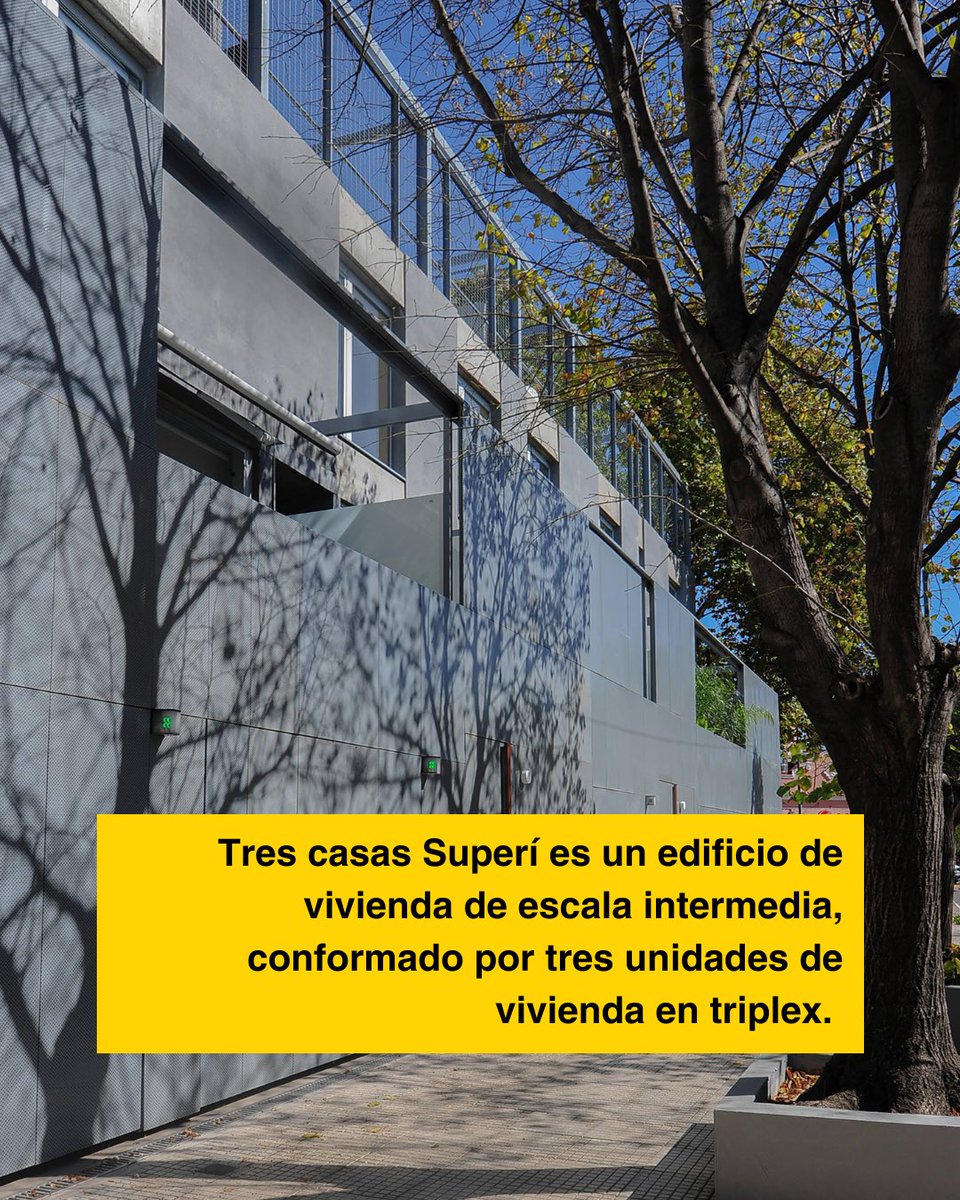 ConstruccionAR's tweet photo. ⚪️ Tres casas Superí | UNOENCINCO Arquitectura ⚪️ 

▪️El carácter del edificio se define por una piel metálica que conforma una primera envolvente.

Mirala acá: https://t.co/tus4VsRfI1
.
.
.
#arquitectura #arquitecturaargentina #vivienda #hormigon #guiadelaconstruccion https://t.co/YfAB0vRF5a