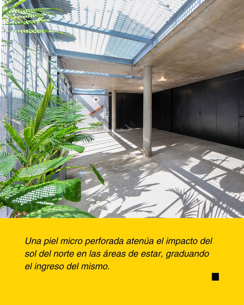 ConstruccionAR's tweet photo. ⚪️ Tres casas Superí | UNOENCINCO Arquitectura ⚪️ 

▪️El carácter del edificio se define por una piel metálica que conforma una primera envolvente.

Mirala acá: https://t.co/tus4VsRfI1
.
.
.
#arquitectura #arquitecturaargentina #vivienda #hormigon #guiadelaconstruccion https://t.co/YfAB0vRF5a