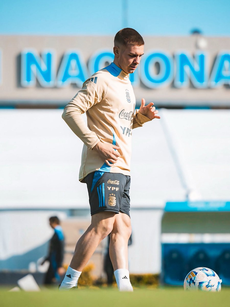 Franco Mastantuono, con la Selección. 🌟🇦🇷
