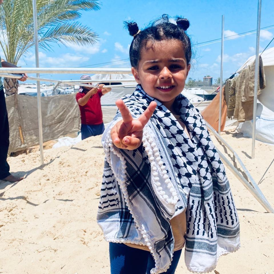 Thank you for supporting my family 🙏🇵🇸

Today my family will be able to buy canned food that will last for a week🙏 

But I want you to support me to buy a bag of flour which costs approximately $550 

We want you to support me so that my family can buy flour

 Please do not