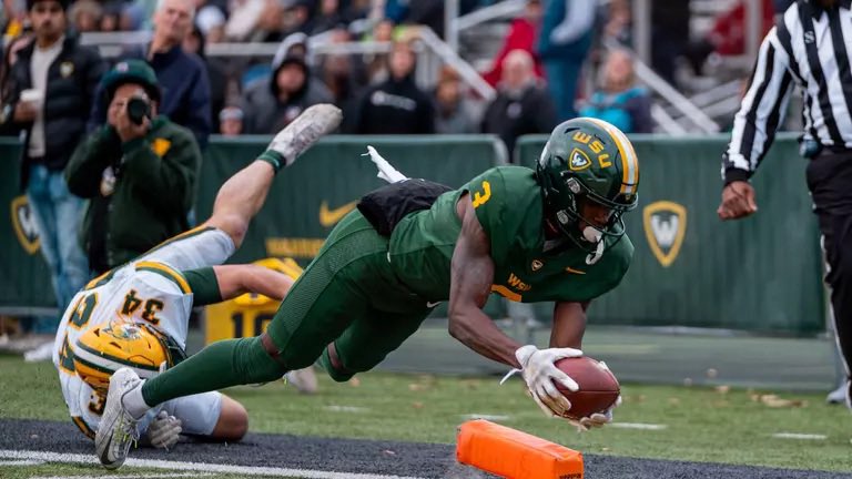 TreWhite2026's tweet photo. After a great conversation with coach @REALWHEAT6 I’m blessed to receive an offer from @waynestate  @WillieATuckerSr  Thank you for inviting me to the camp! @AllenTrieu @WillieATuckerSr @BrandonHuffman @NickBarnett @81TimBrown https://t.co/fTXgLsGG9Z