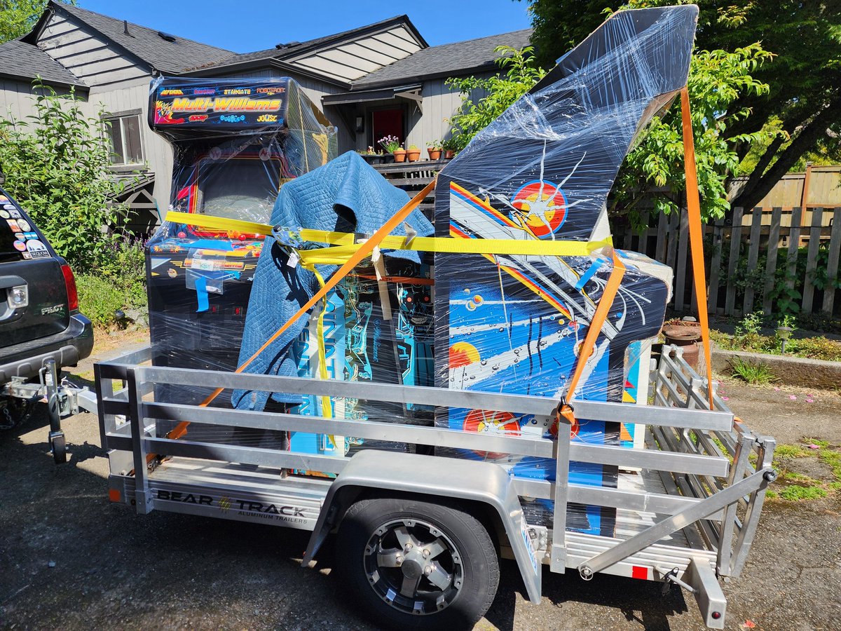 nwpinballshow's tweet photo. It's all happening! We are packing and moving games and getting ready to a mammoth arcade for you to play in this weekend! #nwpas #nwpas25 #pinball #arcade #tacoma #seattle https://t.co/nMfA39G3OP