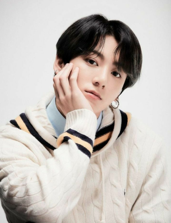 AboutMusicYT's tweet photo. Jungkook will be discharged from the military in one week. https://t.co/1E1EO19RSm