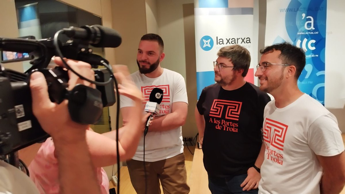 A les Portes de Troia, celebrem el programa 500. Parlem de l'any 1000 i, per primera vegada, ho fem AMB PÚBLIC!
Pots veuredel programa sencer 👉  youtu.be/Ckk_2YcsCqY?fe… 
O escolta'l com sempre 👇
iVoox: go.ivoox.com/rf/148917746 
Spotify: open.spotify.com/episode/6AFV3V… 
<a href="/lactual/">L'Actual</a>