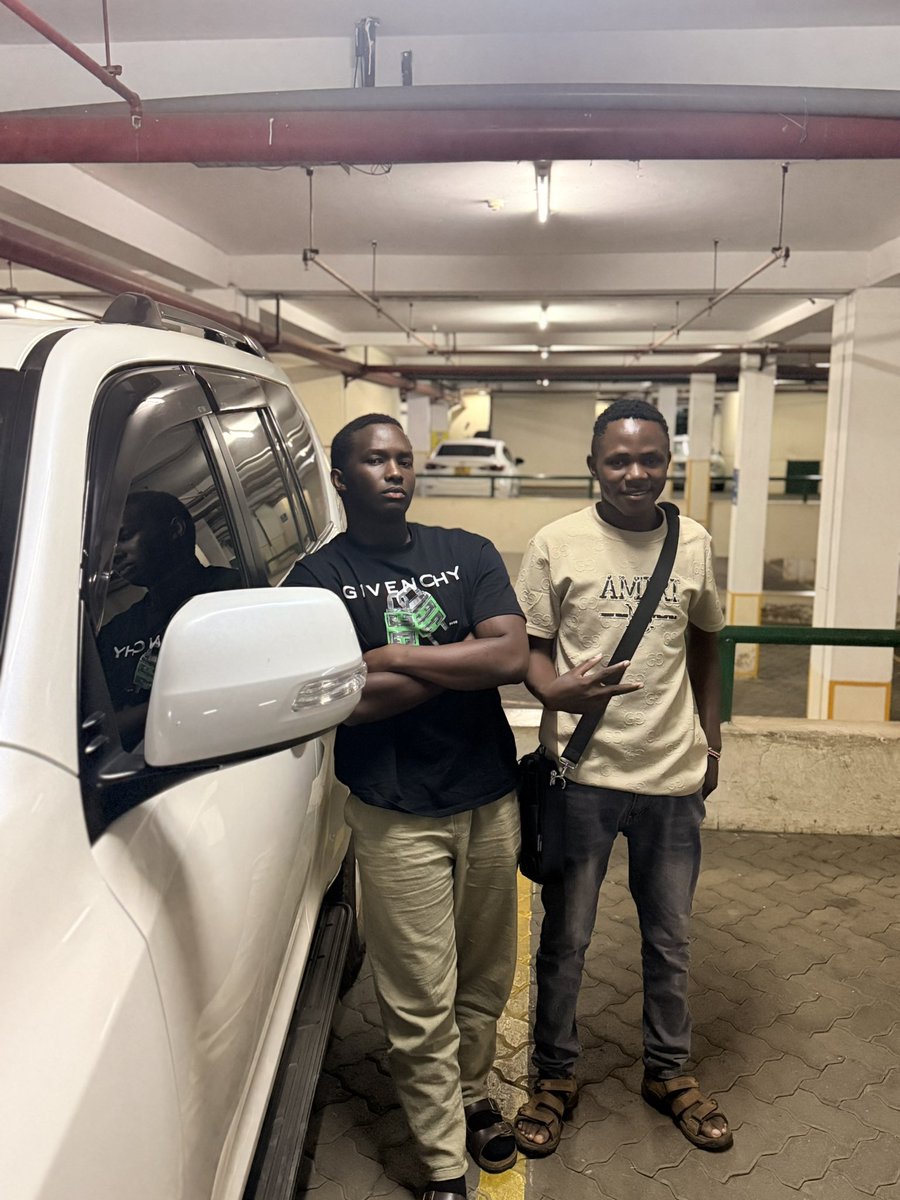 otialeh_me1 (@otialeh_me1) on Twitter photo Nimeleta angle mzuri ile ingine camera man alikua anataka kunitoa soko. So today I met up with <a href="/Web3flux/">Allano๐</a> akasema crypto is the future ๐๐๐we kama hutaki kutrade crypto shauri yako Nimeleta angle mzuri ile ingine camera man alikua anataka kunitoa soko. So today I met up with <a href="/Web3flux/">Allano๐</a> akasema crypto is the future ๐๐๐we kama hutaki kutrade crypto shauri yako