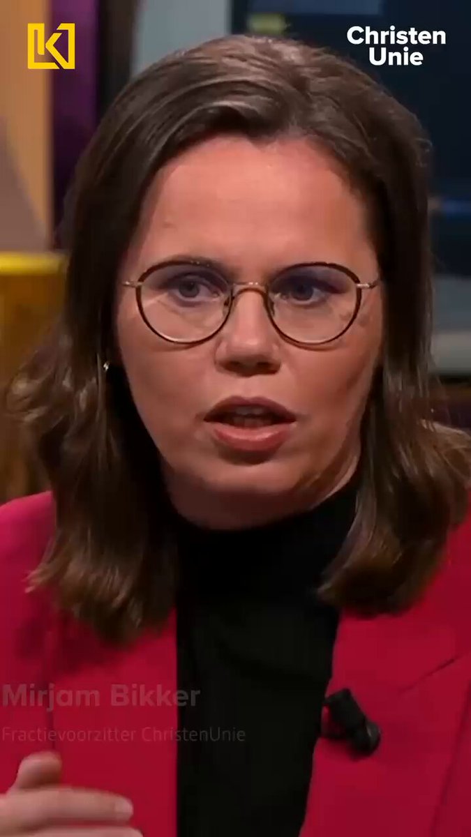 john_witkamp's tweet image. Stevige valse start voor programma #vieravondenoprij bij #AvroTros.
Gelijk de eerste uitzending beginnen met #D66 vogel Jetten en zuurlinkse Bikker van de #ChristenUnie. Dan kan je niet anders concluderen dan dat het kwade opzet is. 🤧
#Bizar. 
#4avondenoprij