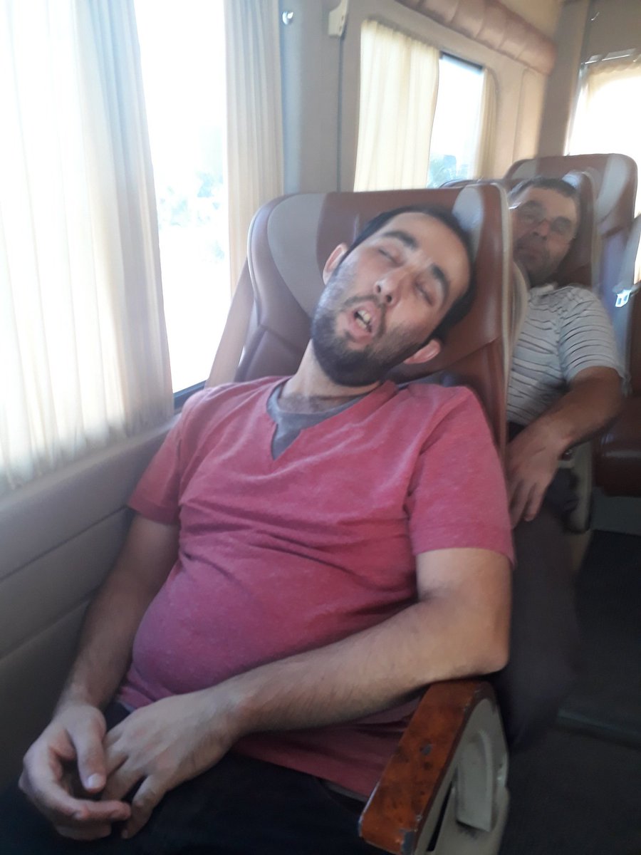 İş çıkışı kendimizi servise atar atmaz böyleyiz aq