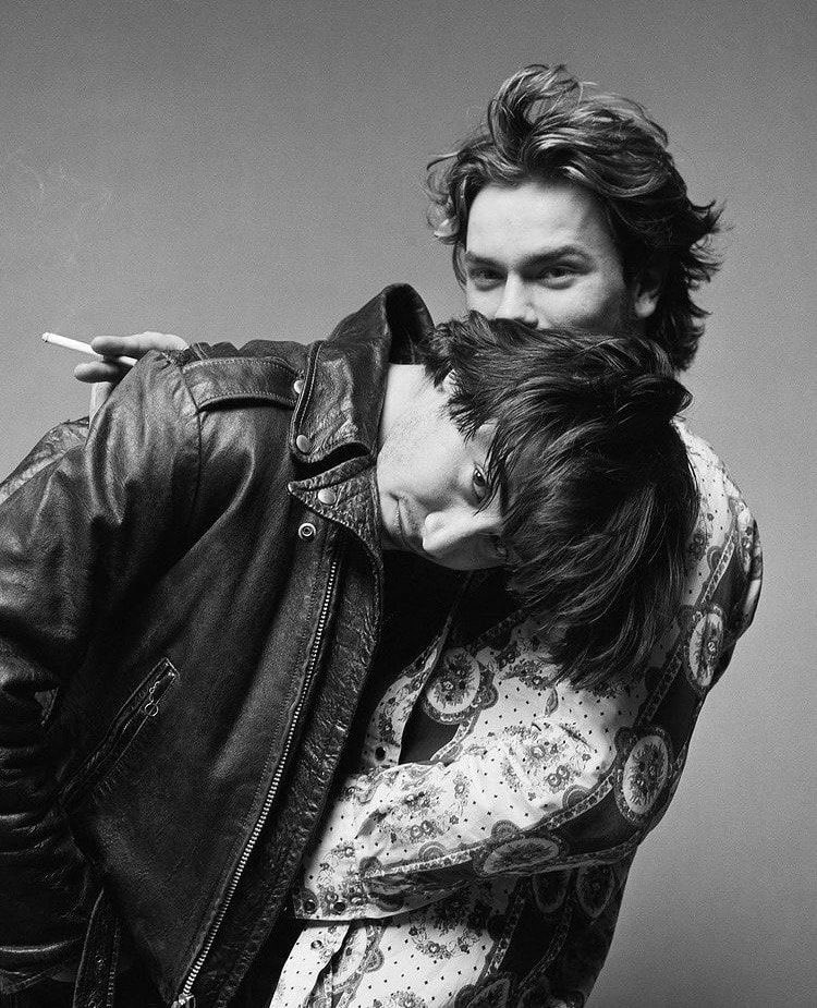 mikeyleebennett's tweet photo. i may or may not have spent half my paycheck on paying a random street photographer to take pictures of me and pete. it was so worth it. https://t.co/2WoV3bR9hA