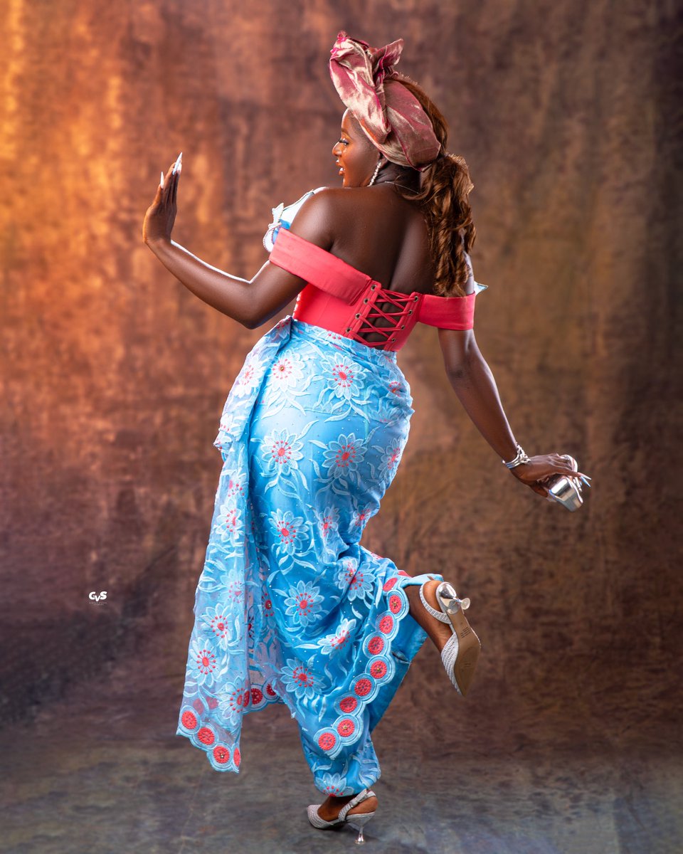 Happy birthday Simi 🤴