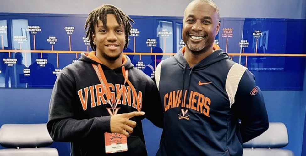 Jacquie Franciulli (@jacquiefran_) on Twitter photo New Jersey RB <a href="/ChaseEnlow/">Chase Enlow 2026 3⭐️RB</a> is ready to take his OVs. He has locked in two ACC visits, including one to UVA.
"Elliott is bringing Virginia to the next level."
He talks OVs (VIP)
247sports.com/college/virgin… New Jersey RB <a href="/ChaseEnlow/">Chase Enlow 2026 3⭐️RB</a> is ready to take his OVs. He has locked in two ACC visits, including one to UVA.
"Elliott is bringing Virginia to the next level."
He talks OVs (VIP)
247sports.com/college/virgin…