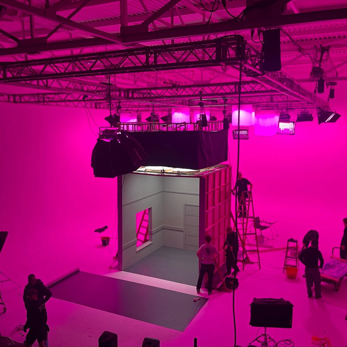 'Expression On Your Face' with @ecco2k &amp; @bladeecity song &amp; video out June 12th 🩷🫧