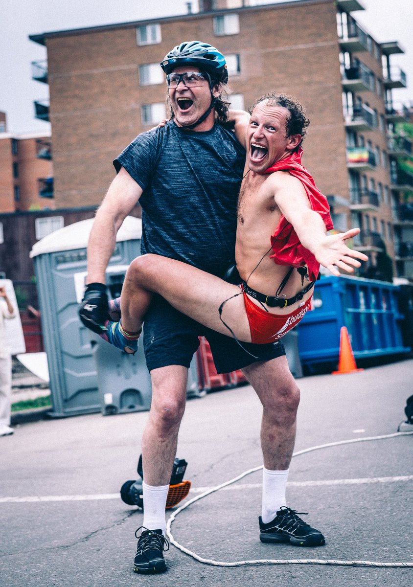 Calgary, you showed up!! 🌆🇨🇦
@lilacfestyyc 🌸🕺🎈