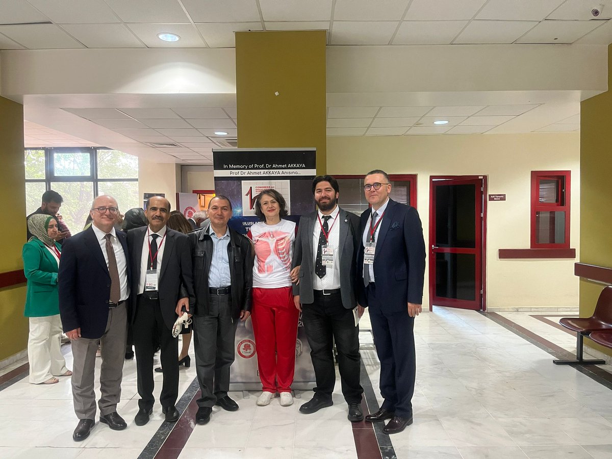 SUDUM_'s tweet photo. SDÜ’de, 29-31 Mayıs 2025 tarihleri arasında gerçekleşen Düzenleme Kurulu’nda Merkezimizden Öğr. Gör. Taner Erkaymaz ile Öğr. Gör. Osman Bodur’un yer aldığı 1.TUAK (Tıp Bilimleri ve Uyku Araştırmaları Kongresi)'a ev sahipliği yaptı. 
https://t.co/WNx2MjIsT3 https://t.co/IleFrFSyTd