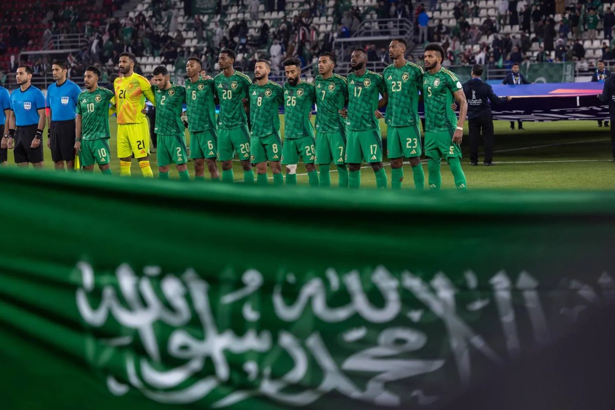 بعد 3 أيام.. الأخضر قدّام البحرين في مباراة ما تقبل أنصاف الحلول.
3 نقاط ممكن تغيّر كل شيء في مشوارنا، واللاعبين يحتاجون وقفتنا ودعواتنا.
وقت الجدّ قرب.. وقلوبنا مع المنتخب 💚🇸🇦
#البحرين_السعودية 
#الأخضر_قدها
#الصقور_الخضر