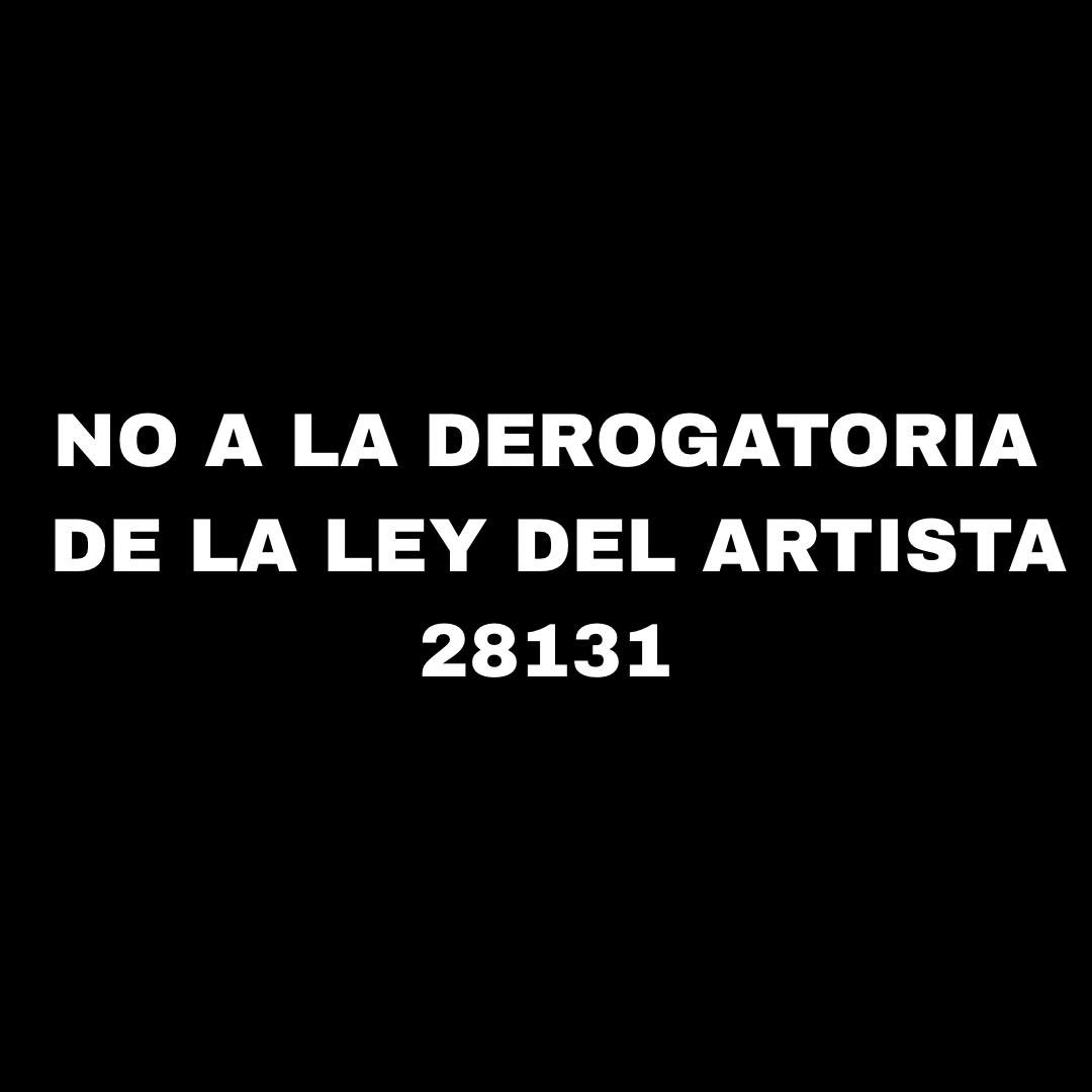 Actores y actrices peruanos frente al congreso pidiendo NO a la derogatoria de la ley del artista 28131 💪🏻💪🏻💪🏻

No es un ataque únicamente contra los artistas, es un ataque más al arte y a la cultura. Porque un país sin cultura es más fácil de manipular, es un país sin futuro